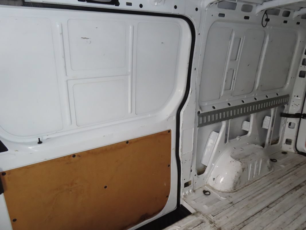 Used 2016 Mercedes-Benz Sprinter 2500 image 27