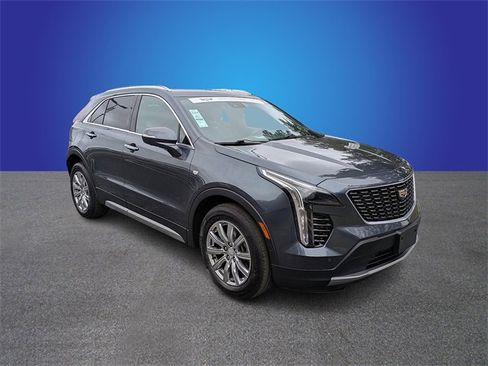 Used 2019 Cadillac XT4 Premium Luxury w/ Enhanced Visibility Package image 7