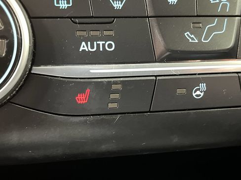 Used 2020 Ford Escape SEL AWD/4WD image 22