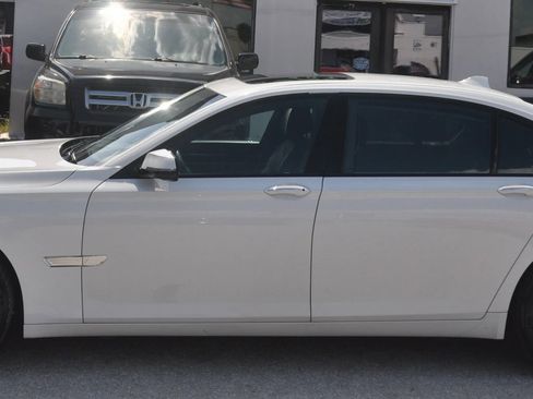 Used 2015 BMW 750Li RWD image 10