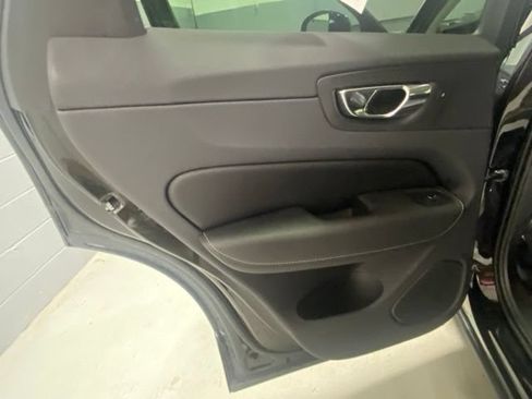 Used 2019 Volvo XC60 T6 Inscription w/ Protection Package Premier AWD/4WD image 8