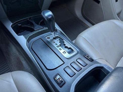 Used 2005 Toyota 4Runner Limited image 32