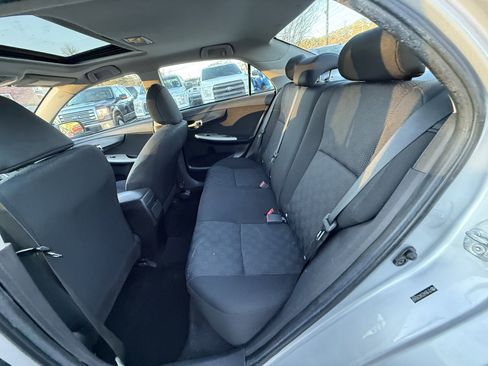 Used 2010 Toyota Corolla 4dr Sdn Auto S (Natl) image 13