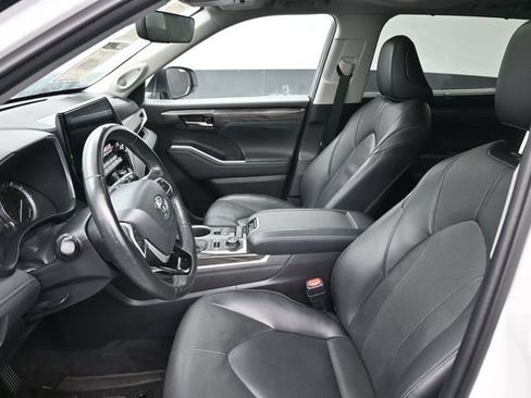 Used 2022 Toyota Highlander Limited AWD/4WD image 29
