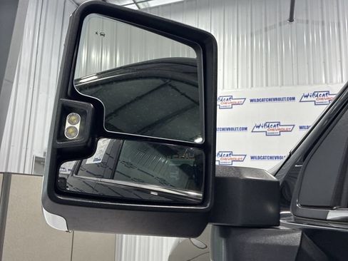 Used 2025 Chevrolet Silverado 2500 High Country w/ High Country Premium Package AWD/4WD image 19
