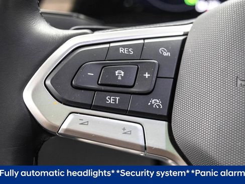 Certified 2025 Volkswagen Atlas SEL Premium R-Line image 16