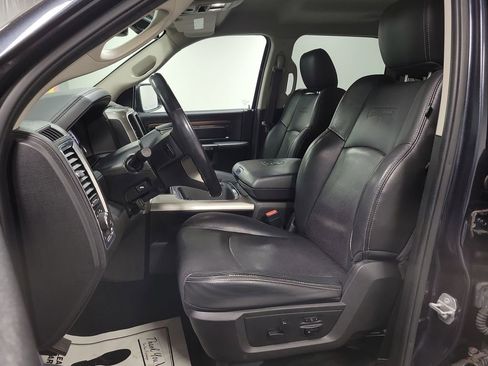 Used 2015 RAM 1500 Laramie w/ Convenience Group image 14