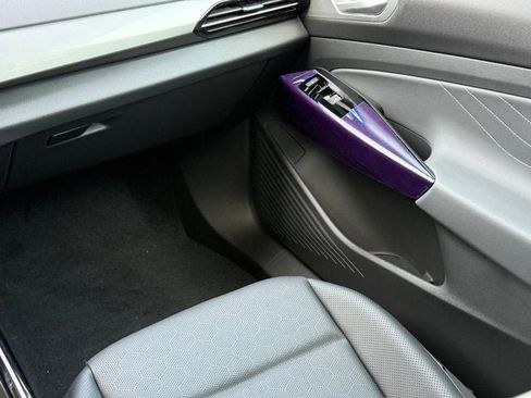 New 2025 Volkswagen ID.4 Pro S image 9