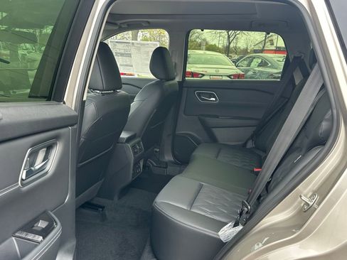 New 2026 Nissan Rogue Platinum w/ Platinum Premium Package AWD/4WD image 15