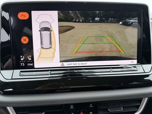 Certified 2025 Volkswagen Atlas Peak Edition SE image 18