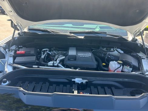 Used 2025 GMC Sierra 1500 AT4 w/ AT4 Premium Package AWD/4WD image 29