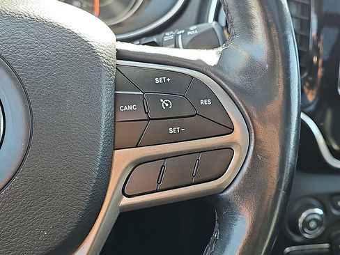 Used 2020 Jeep Cherokee Limited w/ Trailer Tow Group image 36