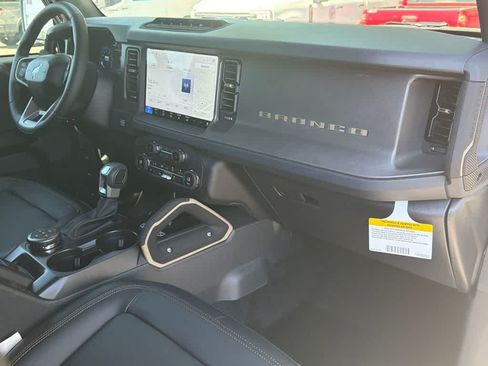 New 2026 Ford Bronco Badlands AWD/4WD image 13