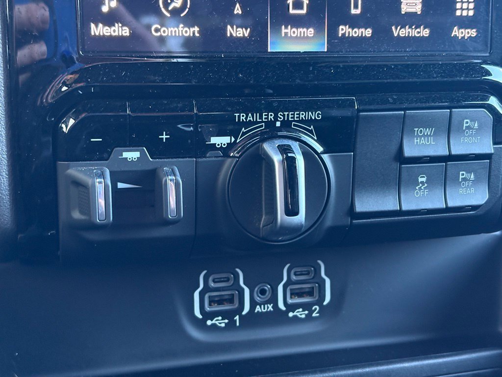 Used 2023 RAM 1500 Laramie AWD/4WD image 24