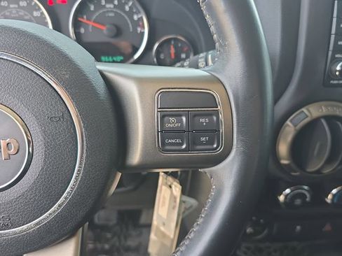 Used 2018 Jeep Wrangler Unlimited Sport AWD/4WD image 18