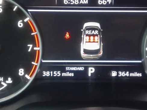 Used 2023 Nissan Rogue SV image 2