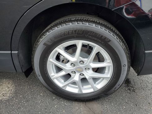 Certified 2024 Chevrolet Equinox LT image 32