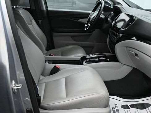 Used 2020 Honda Pilot Touring image 10