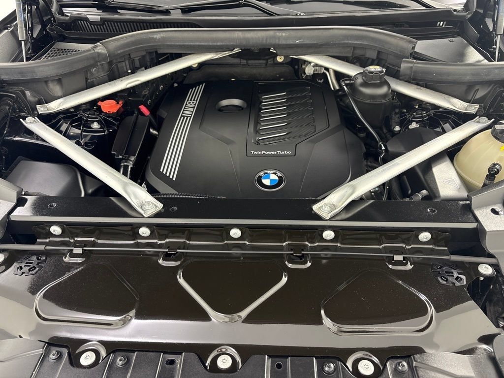 Used 2020 BMW X5 xDrive40i w/ M Sport Package AWD/4WD image 21