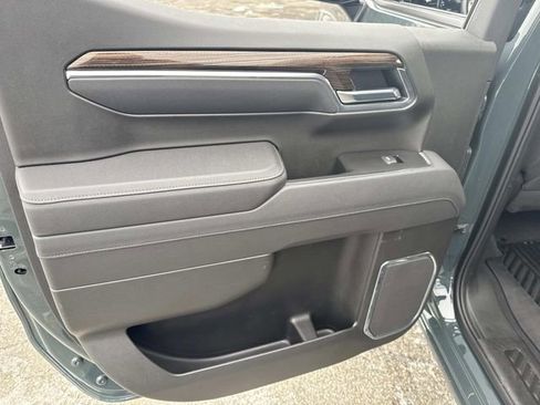 Used 2025 Chevrolet Silverado 1500 LT image 17