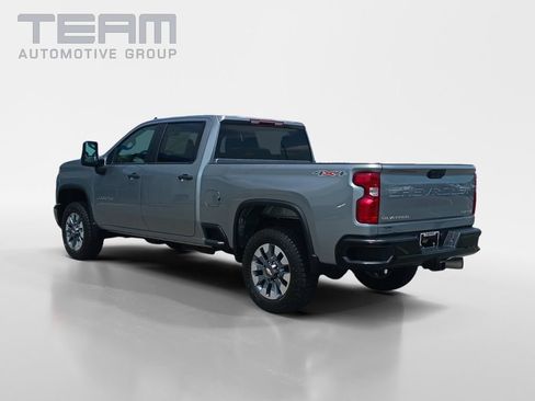 Used 2024 Chevrolet Silverado 2500 Custom w/ Custom Value Package AWD/4WD image 5