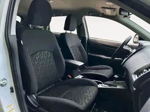 Used 2024 Mitsubishi Outlander Sport ES image 15