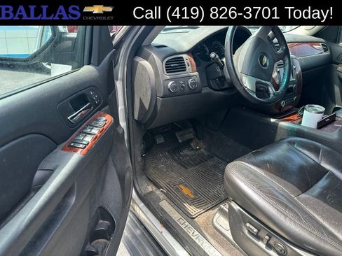 Used 2010 Chevrolet Tahoe LTZ AWD/4WD image 5
