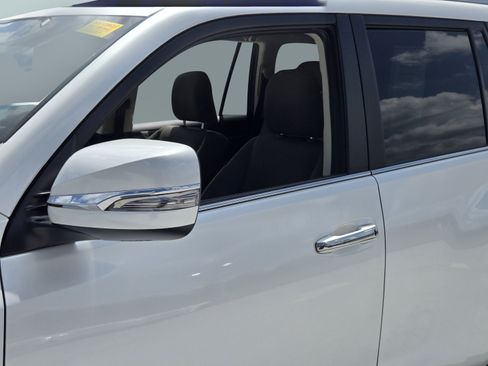 Used 2023 Lexus GX 460 Premium AWD/4WD image 11
