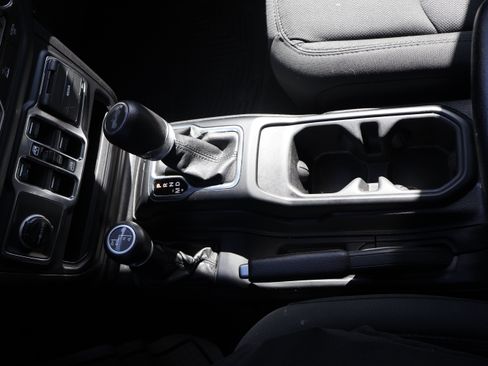 Used 2021 Jeep Wrangler Unlimited Sport AWD/4WD image 25