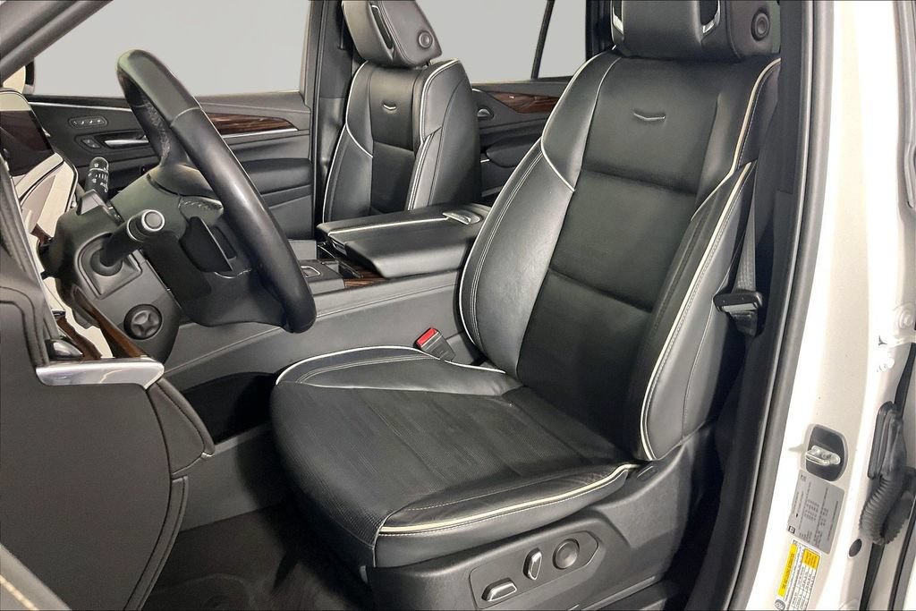 Certified 2023 Cadillac Escalade Premium Luxury AWD/4WD image 19