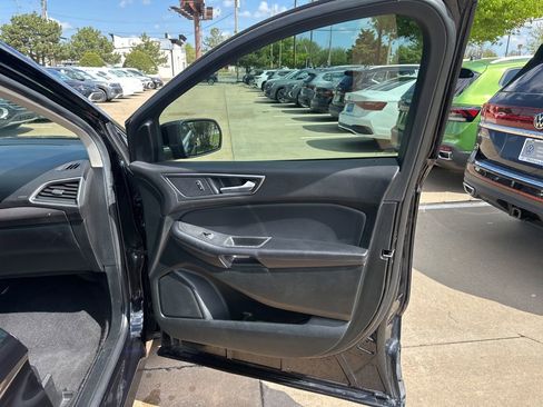 Used 2023 Ford Edge SE w/ Black Appearance Package AWD/4WD image 21