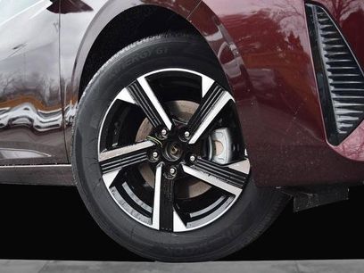 New 2025 Nissan Sentra SV w/ All-Weather Package