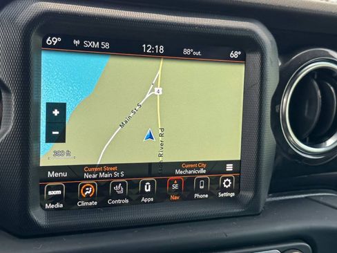 Used 2021 Jeep Wrangler Unlimited Sahara AWD/4WD image 35