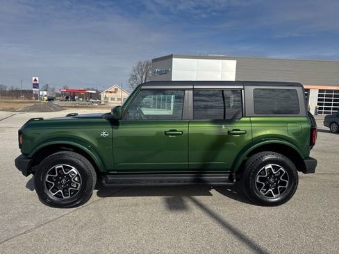 Used 2025 Ford Bronco Outer Banks image 8