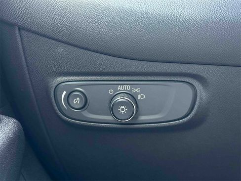 Used 2022 Chevrolet Equinox LT image 34