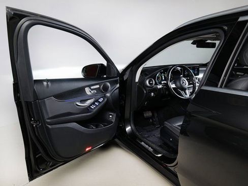 Used 2021 Mercedes-Benz GLC 300 4MATIC image 27