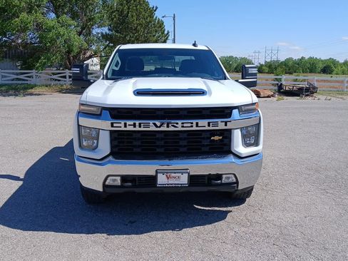 Used 2020 Chevrolet Silverado 2500 LT AWD/4WD image 12