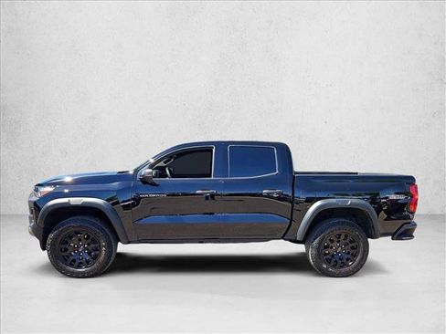 Used 2025 Chevrolet Colorado Trail Boss AWD/4WD image 9
