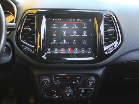 Used 2018 Jeep Compass Limited w/ Navigation Group AWD/4WD image 13