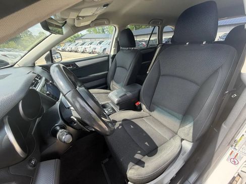 Used 2019 Subaru Outback 2.5i Premium AWD/4WD image 12