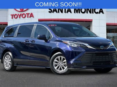Used 2022 Toyota Sienna LE