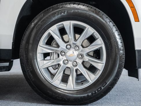 Used 2025 Chevrolet Tahoe Premier w/ Sun And Tow Package image 17