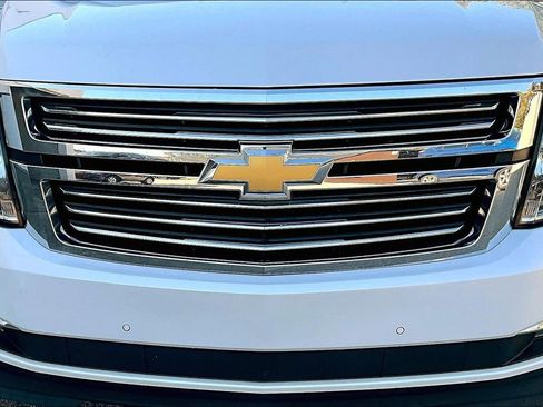 Used 2020 Chevrolet Suburban Premier image 31