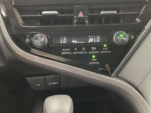 Used 2024 Toyota Camry LE image 18