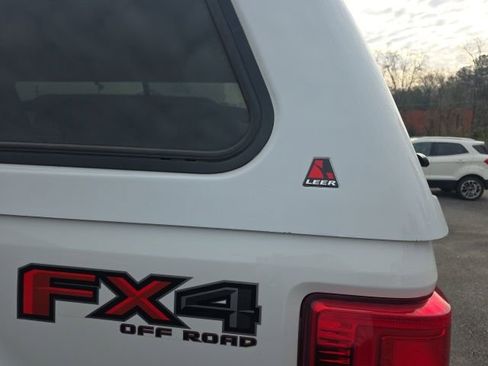 Used 2022 Ford F350 Lariat w/ Lariat Ultimate Package image 11