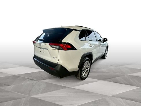Used 2025 Toyota RAV4 XLE Premium AWD/4WD image 8