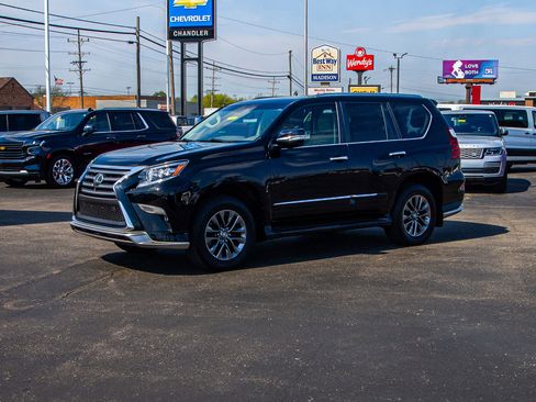 Used 2019 Lexus GX 460 Luxury image 3