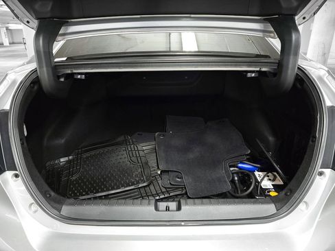 Certified 2018 Honda Clarity Touring image 8