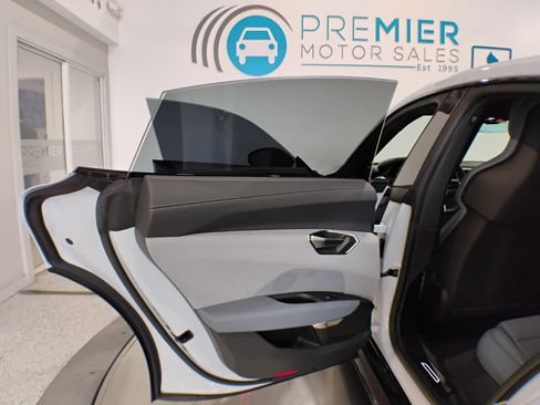 Used 2022 Audi e-tron GT Prestige w/ Prestige Package image 96