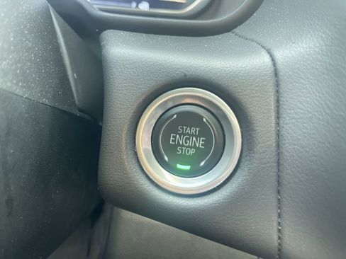 Used 2024 GMC Yukon SLT w/ SLT Luxury Package AWD/4WD image 24